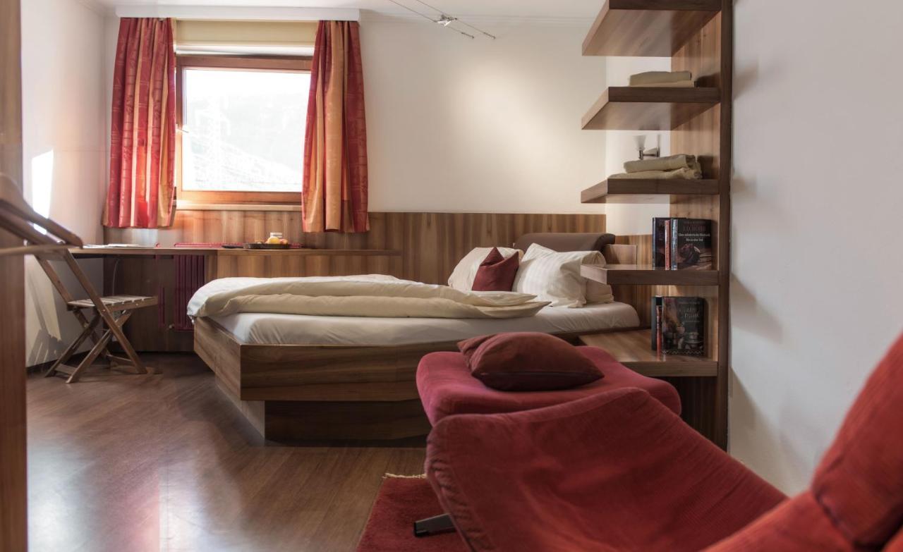 Harmls Aparthotel 3*