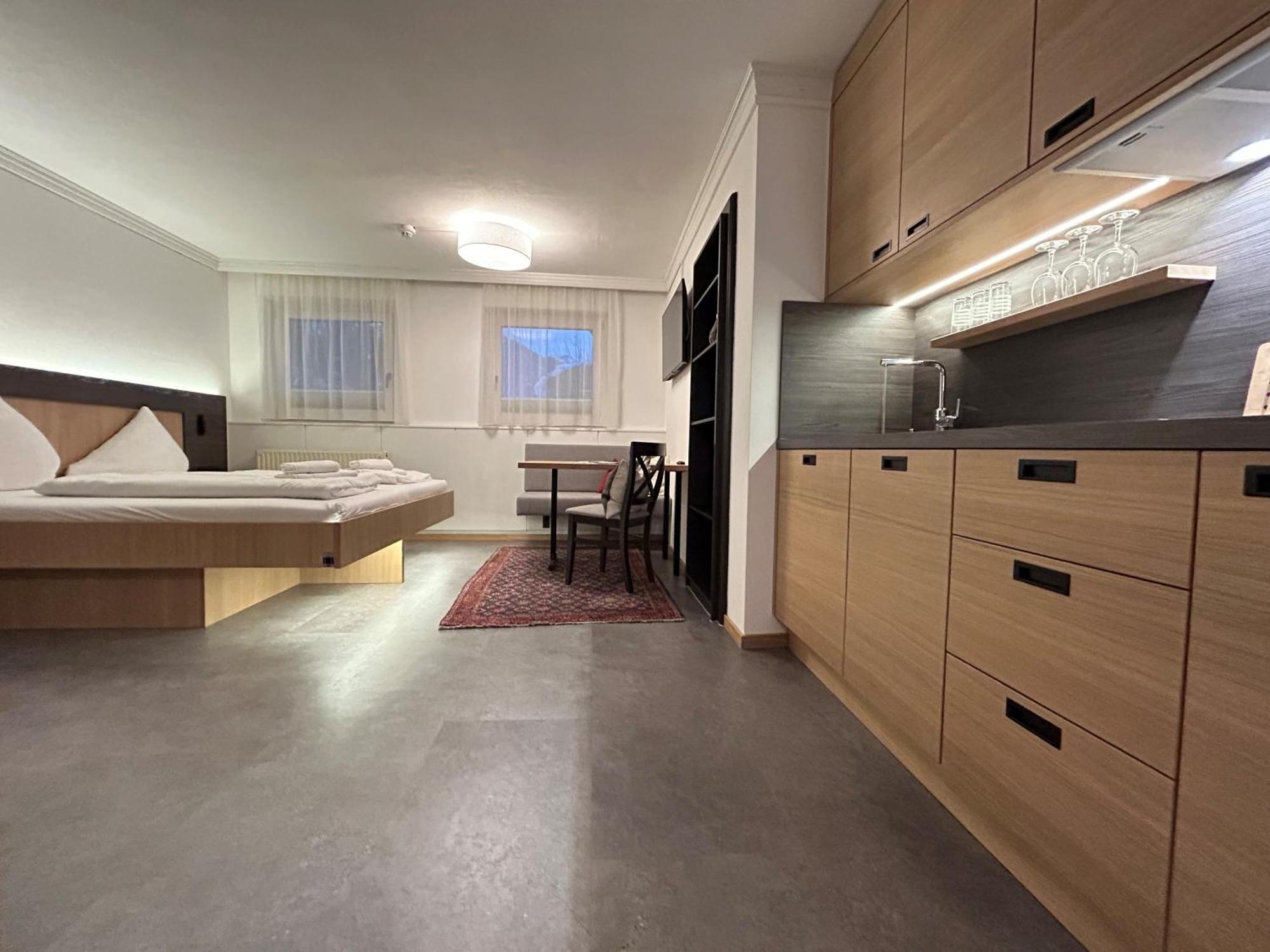 Harmls Aparthotel 3*